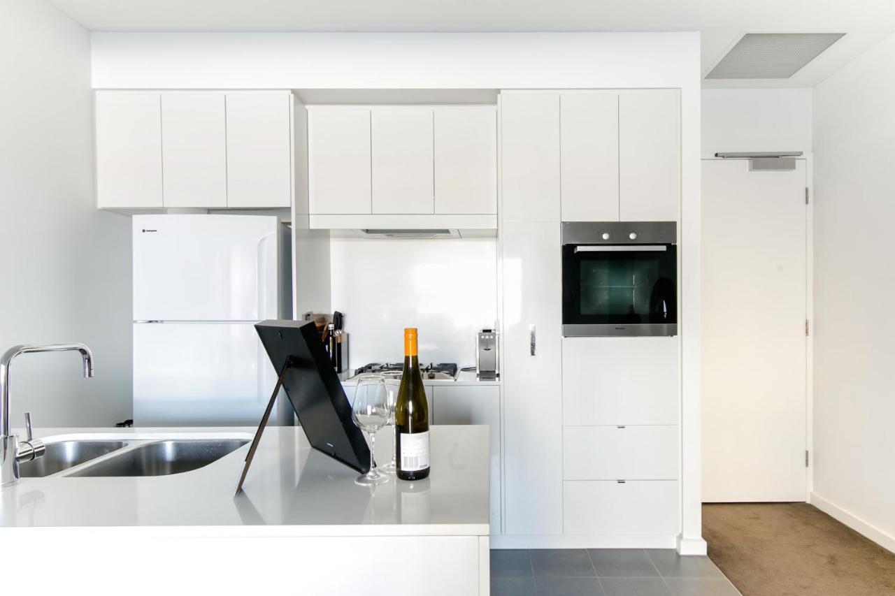 Lux 2Br Apt On Hindmarsh Sq-Pool-Gym-Sauna-Parking แอดิเลด ภายนอก รูปภาพ